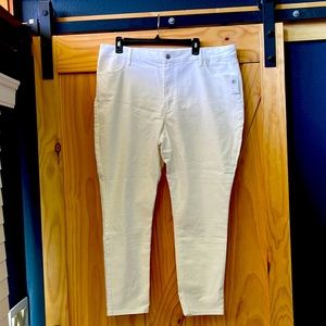 NWT white old navy jeans